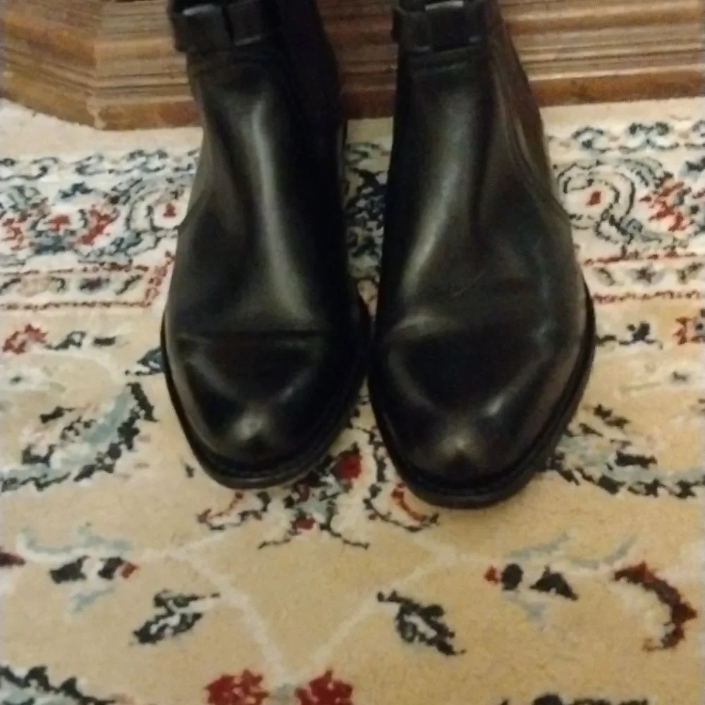 Frye   - Picture 8 of 15